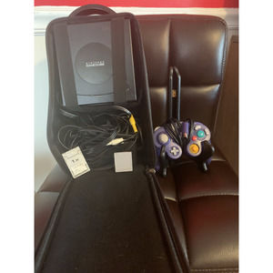 Black DOL-001 GameCube w/ OEM carrying case, controller & memory cards